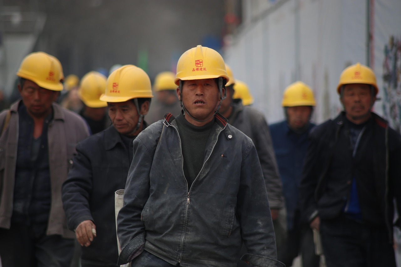 龍南華隆工廠啟動大規(guī)模招聘計劃，職位信息與機(jī)遇等你來探索！